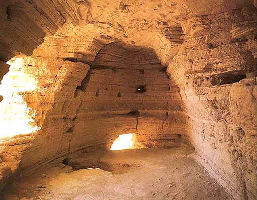Cueva donde se encontraron los célebres manuscritos.
